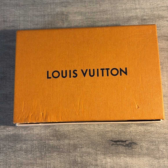 Louis Vuitton Vernis Key Holder and Box - Picture 12 of 12